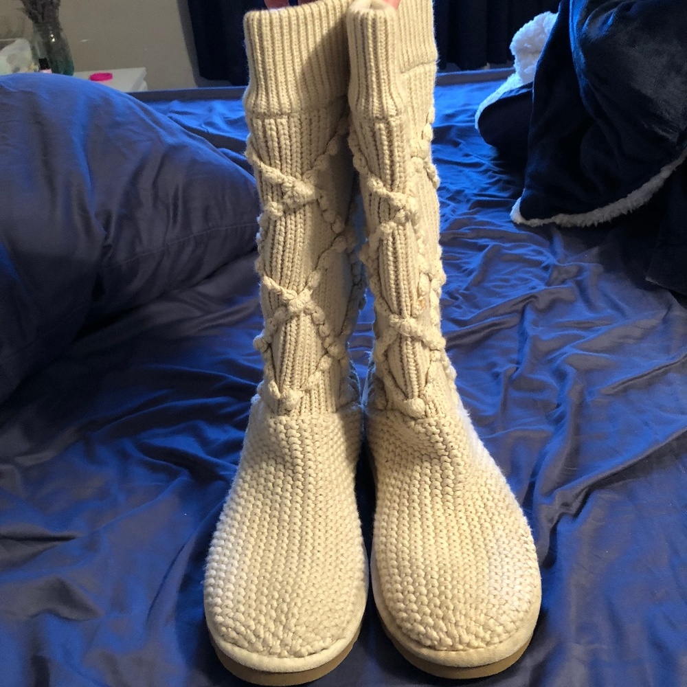 UGGS